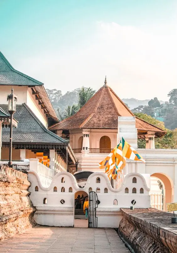 Dambulla cave temple complex