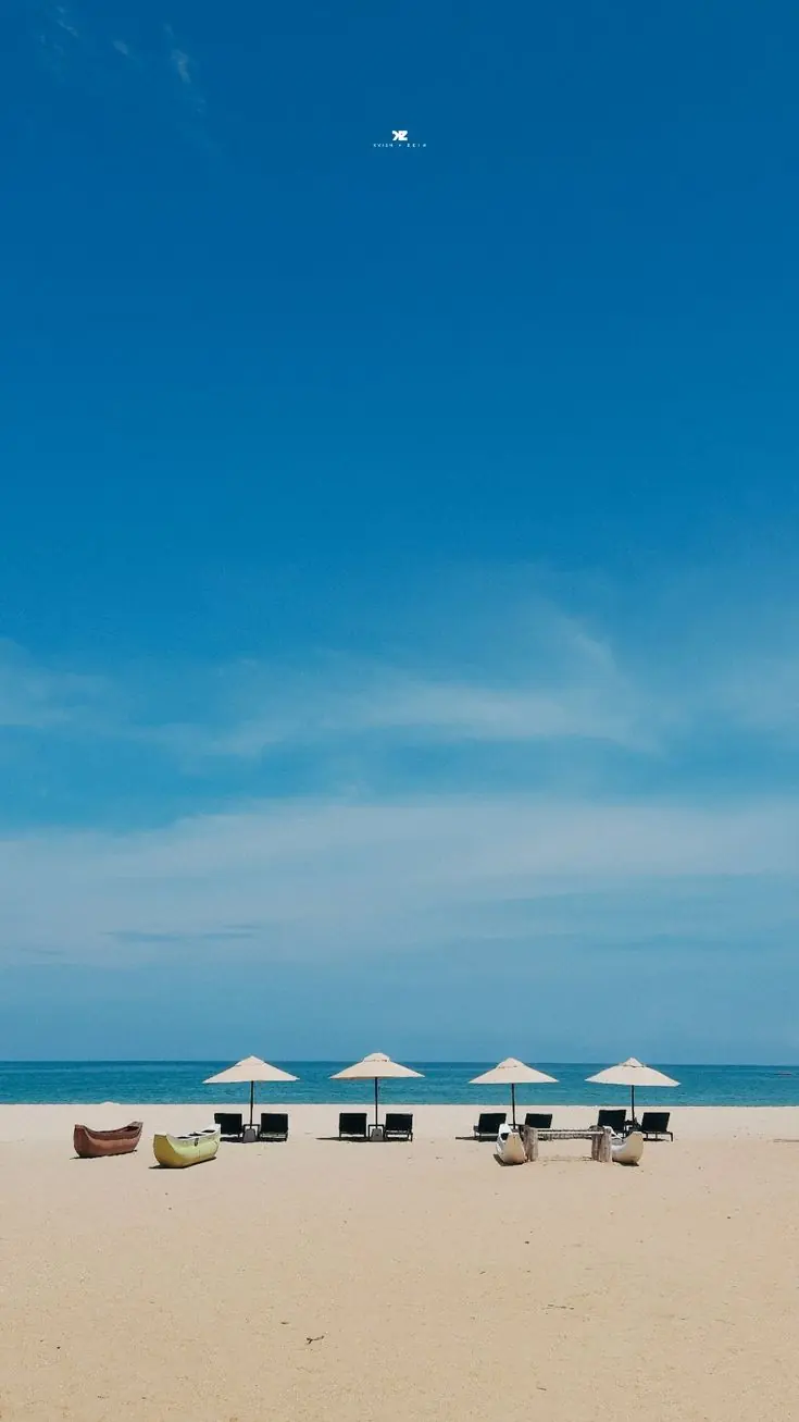 Pasikuda's calm bay beach