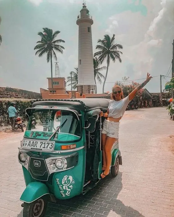 Tuk-tuk ride through Galle