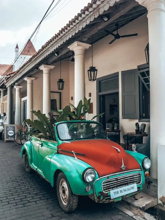 Galle's old town streets